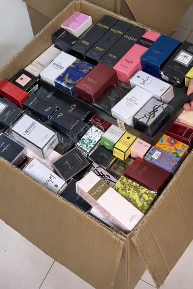 Mini parfums Mixte  100 pièces 